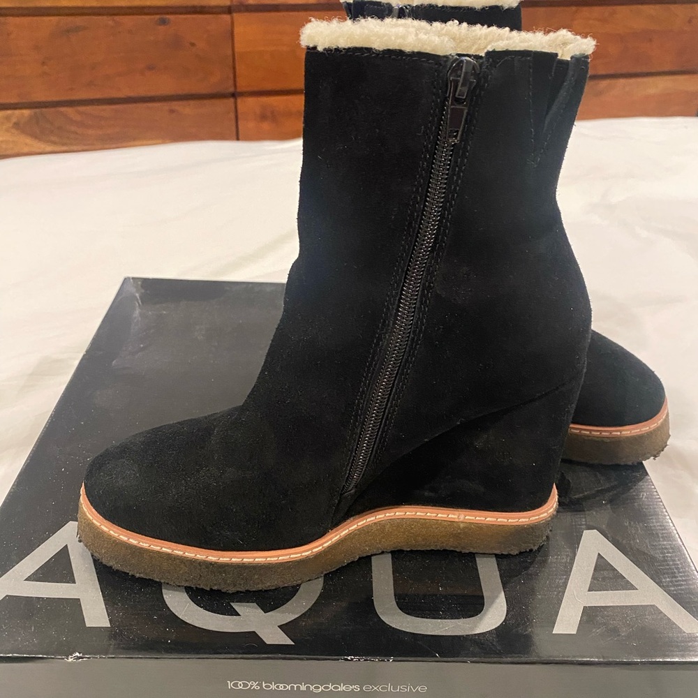 Aqua Black Winter Boots with Platform Sole